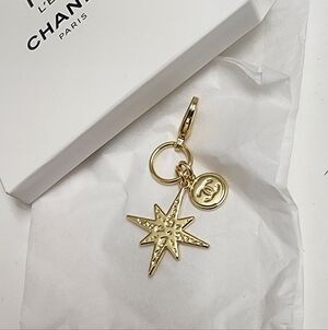CHANEL Gold Tone Bethlehem Star Limited Edition Charm Key Holder New Authentic